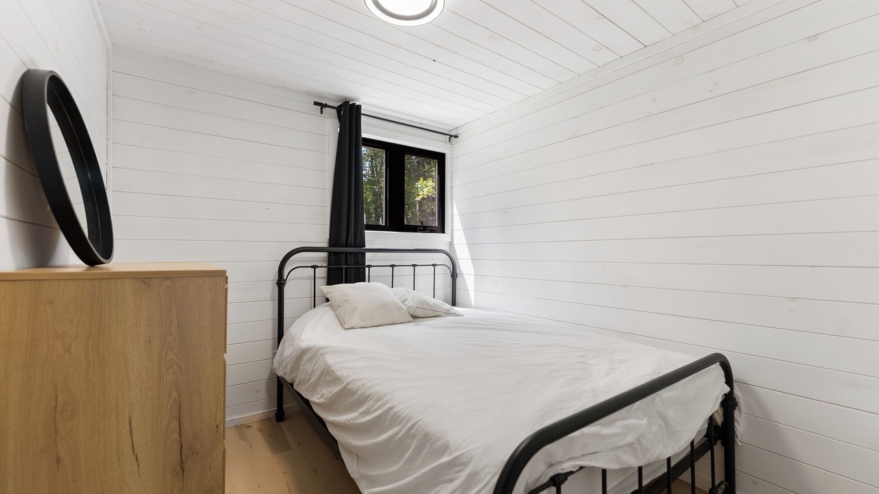 Photo of Bedroom in Laurentian Valley