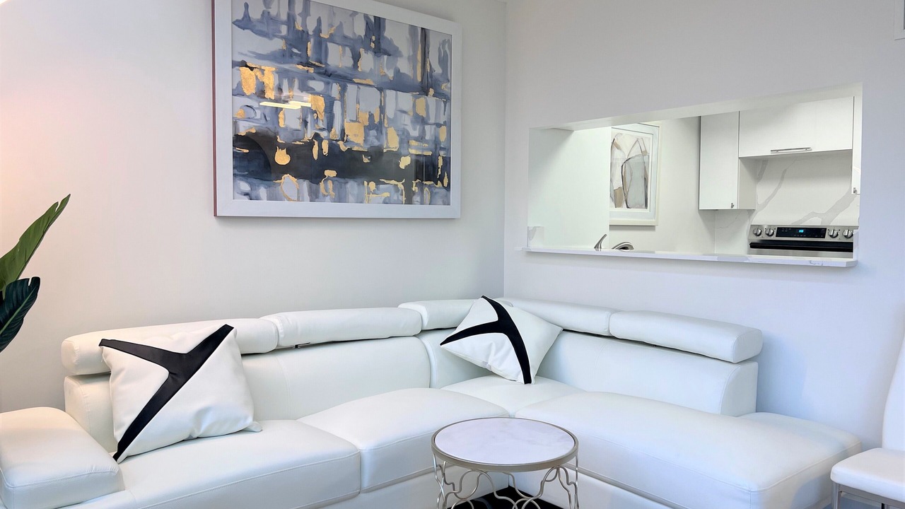Photo of Livingroom in Downtown Toronto