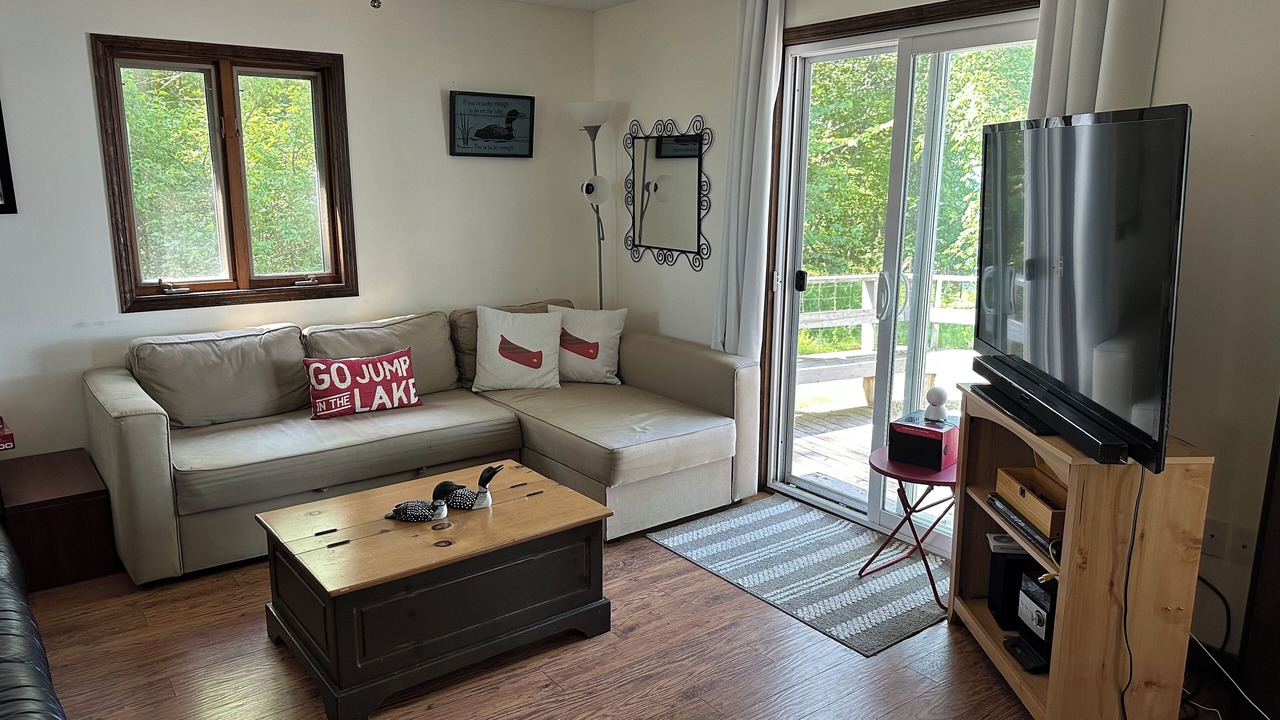 Photo of Livingroom in Ramara