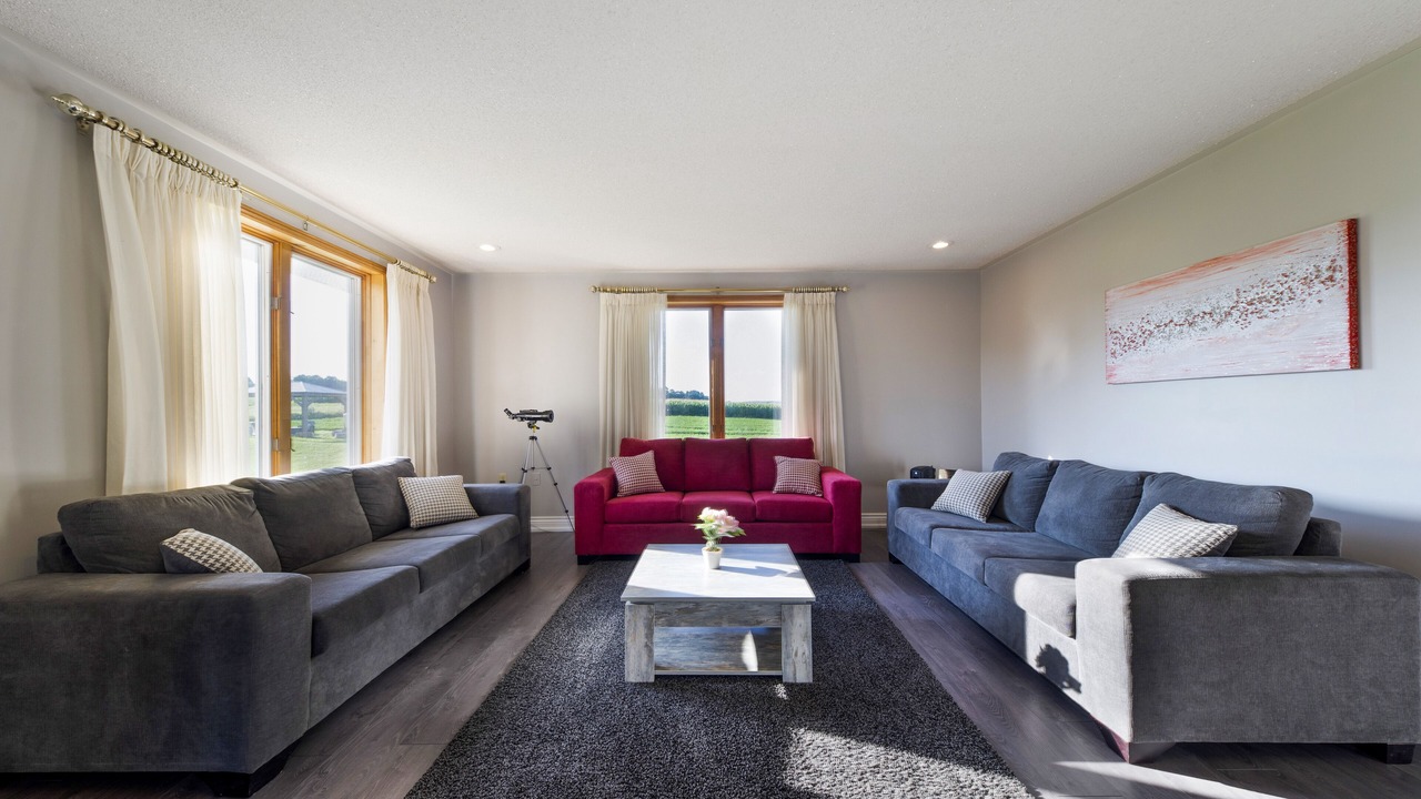Photo of Livingroom in Clarington