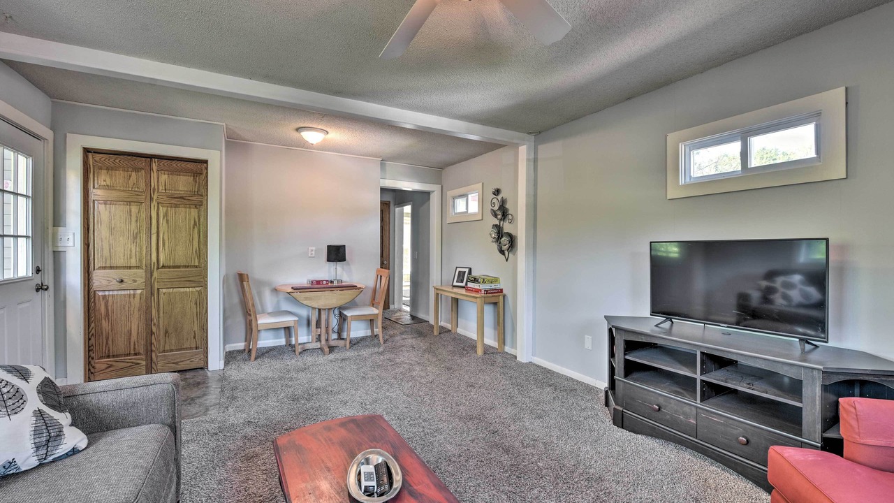 Photo of Livingroom in Watertown