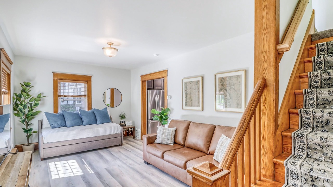 Photo of Livingroom in Detroit Lakes