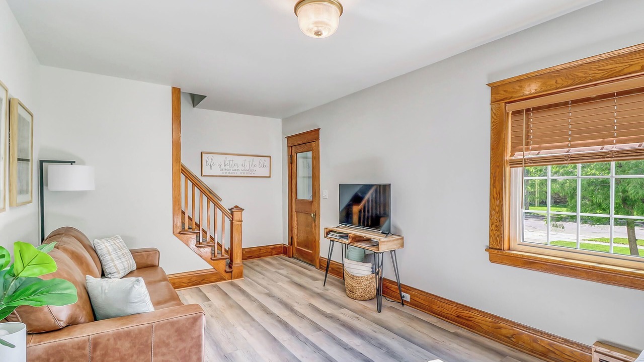 Photo of Livingroom in Detroit Lakes