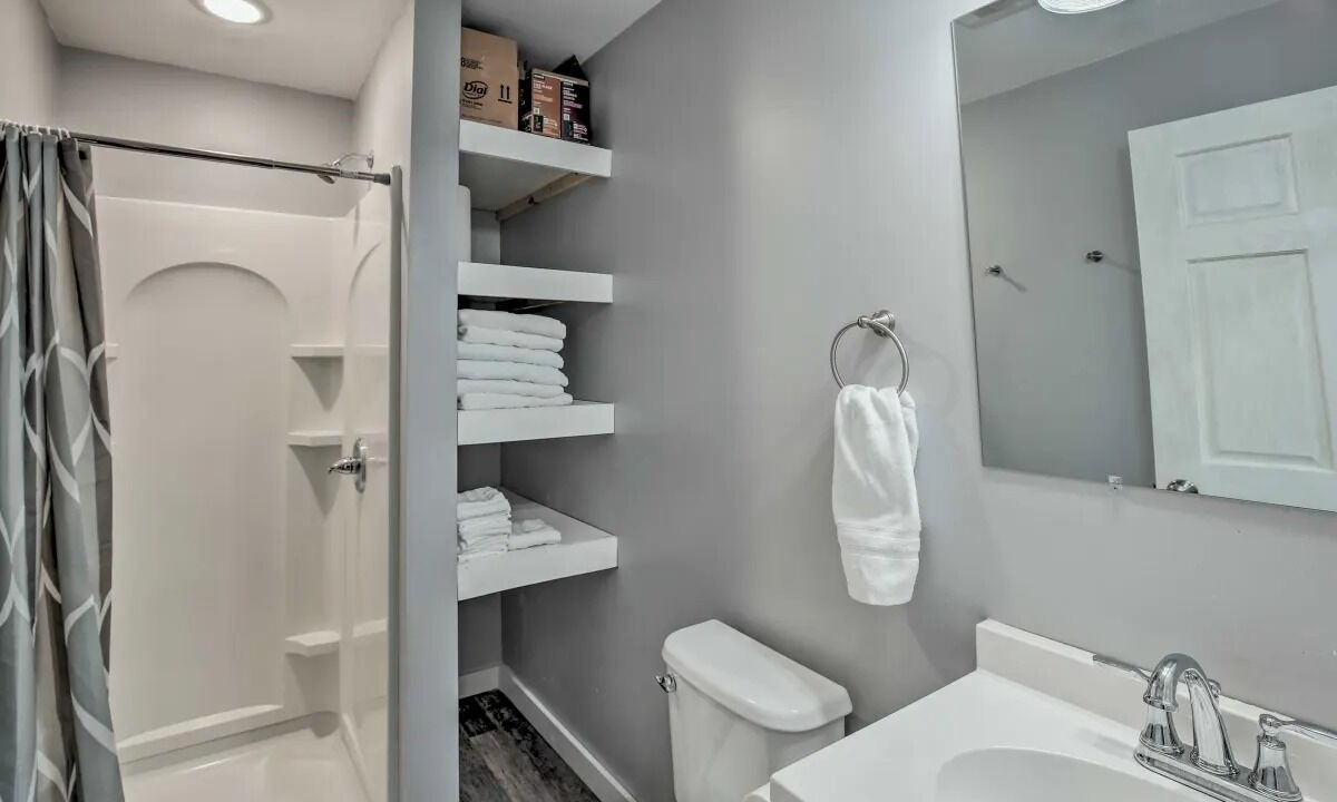 Photo of Bathroom in Albert Lea