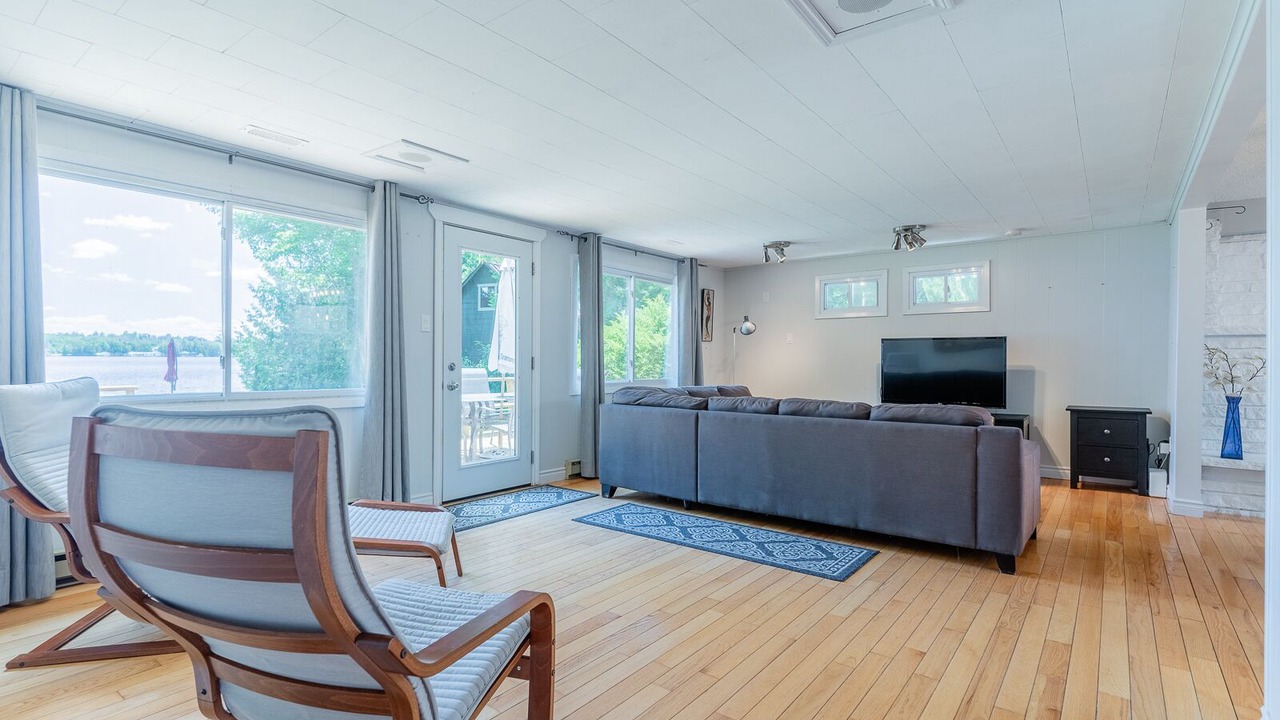 Photo of Livingroom in Bobcaygeon