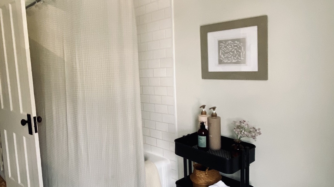 Photo of Bathroom in Inner Harbour