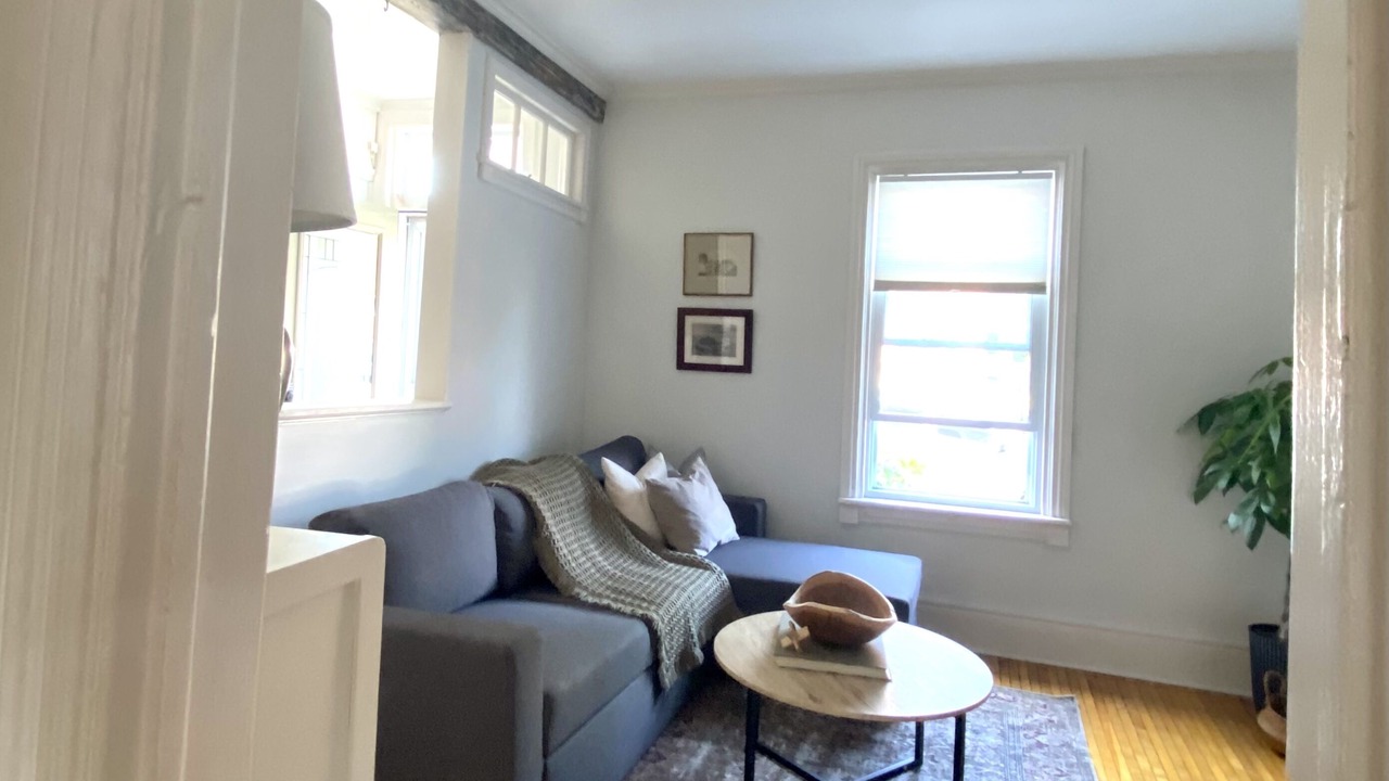 Photo of Livingroom in Inner Harbour