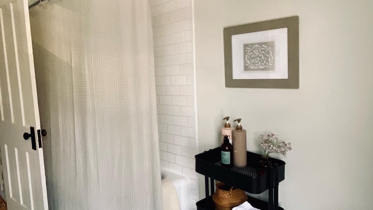 Photo of Bathroom in Inner Harbour