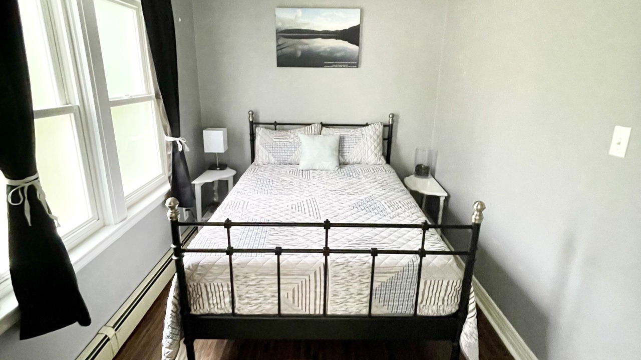 Photo of Bedroom in Port Colborne