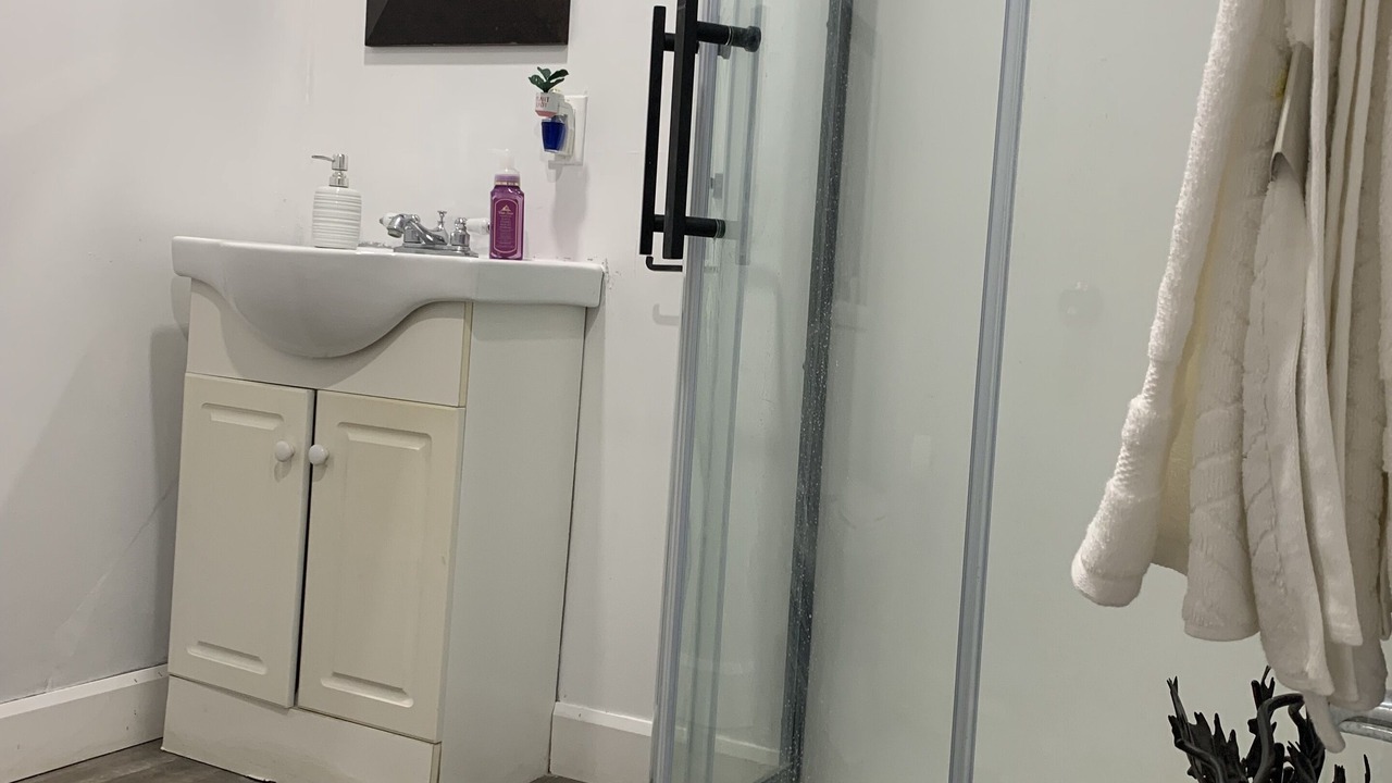 Photo of Bathroom in County of Brant