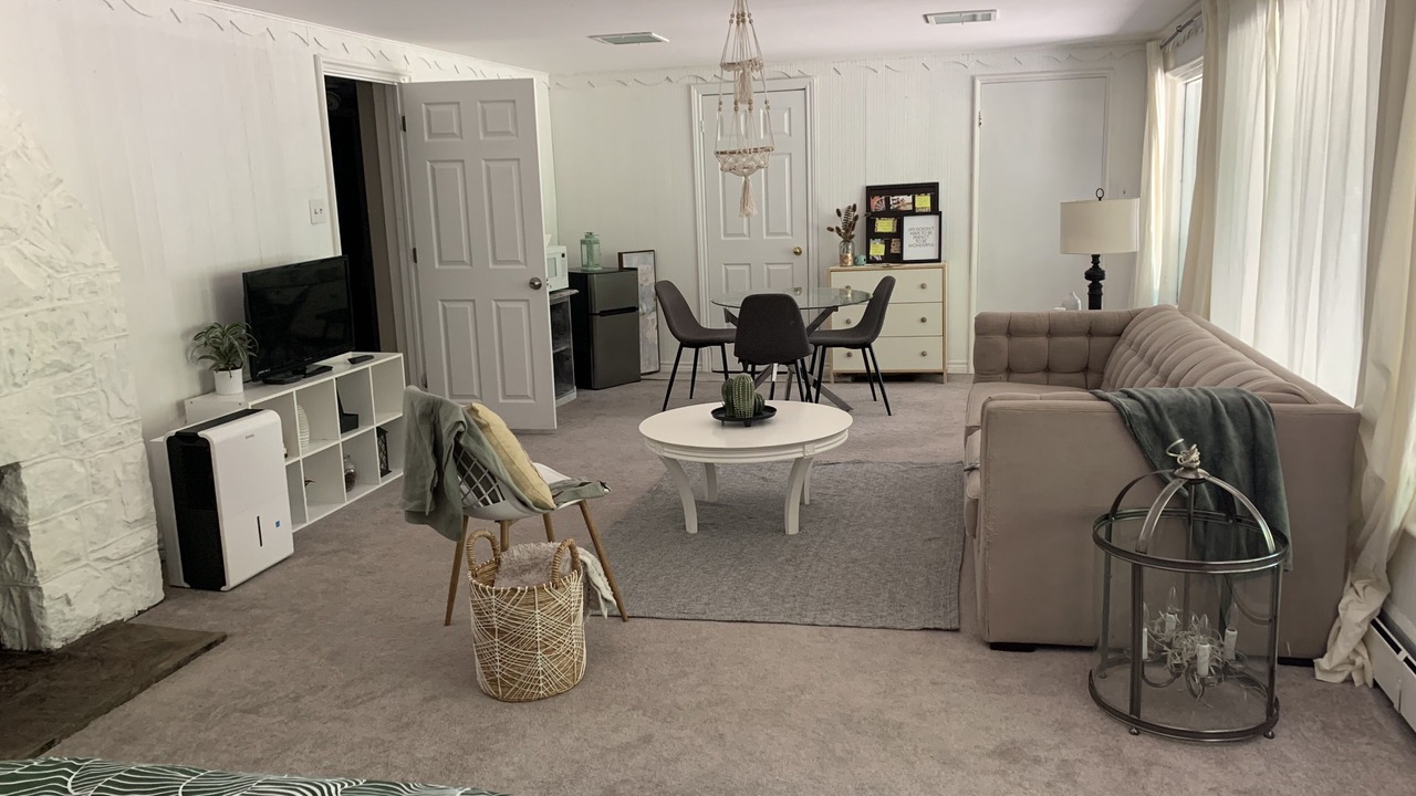Photo of Livingroom in County of Brant