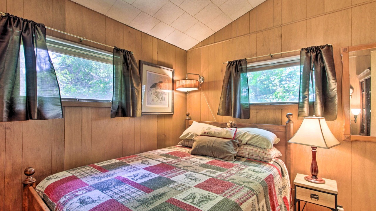 Photo of Bedroom in South Haven