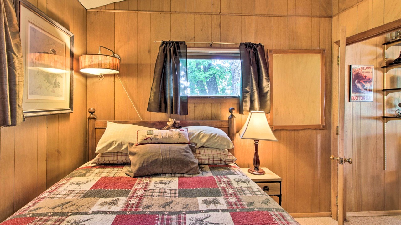 Photo of Bedroom in South Haven