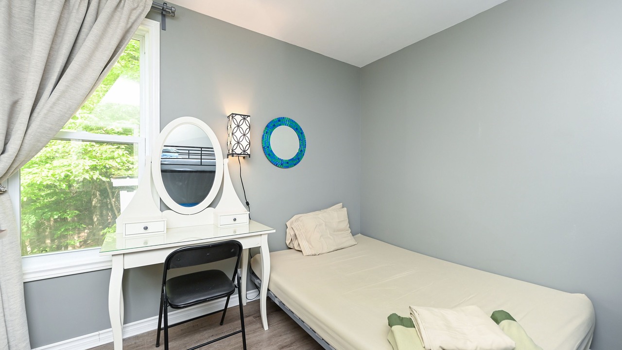 Photo of Bedroom in Arden
