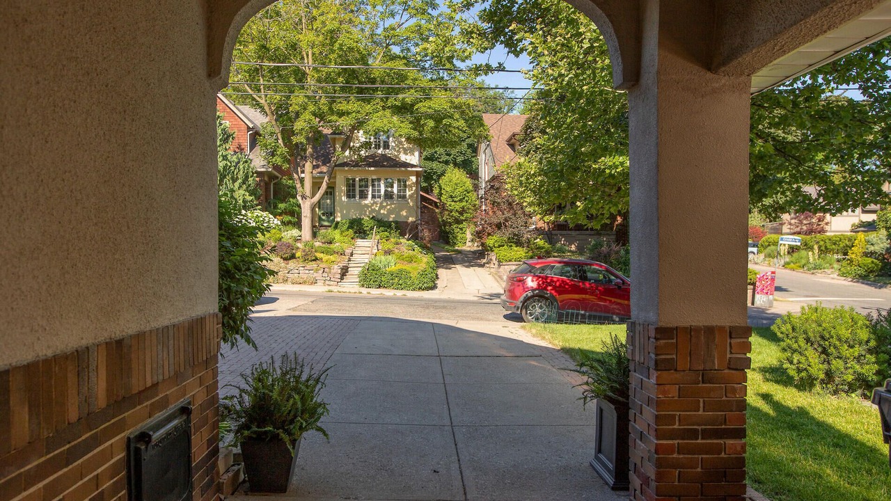 Photo of Outdoor in Lawrence Park South