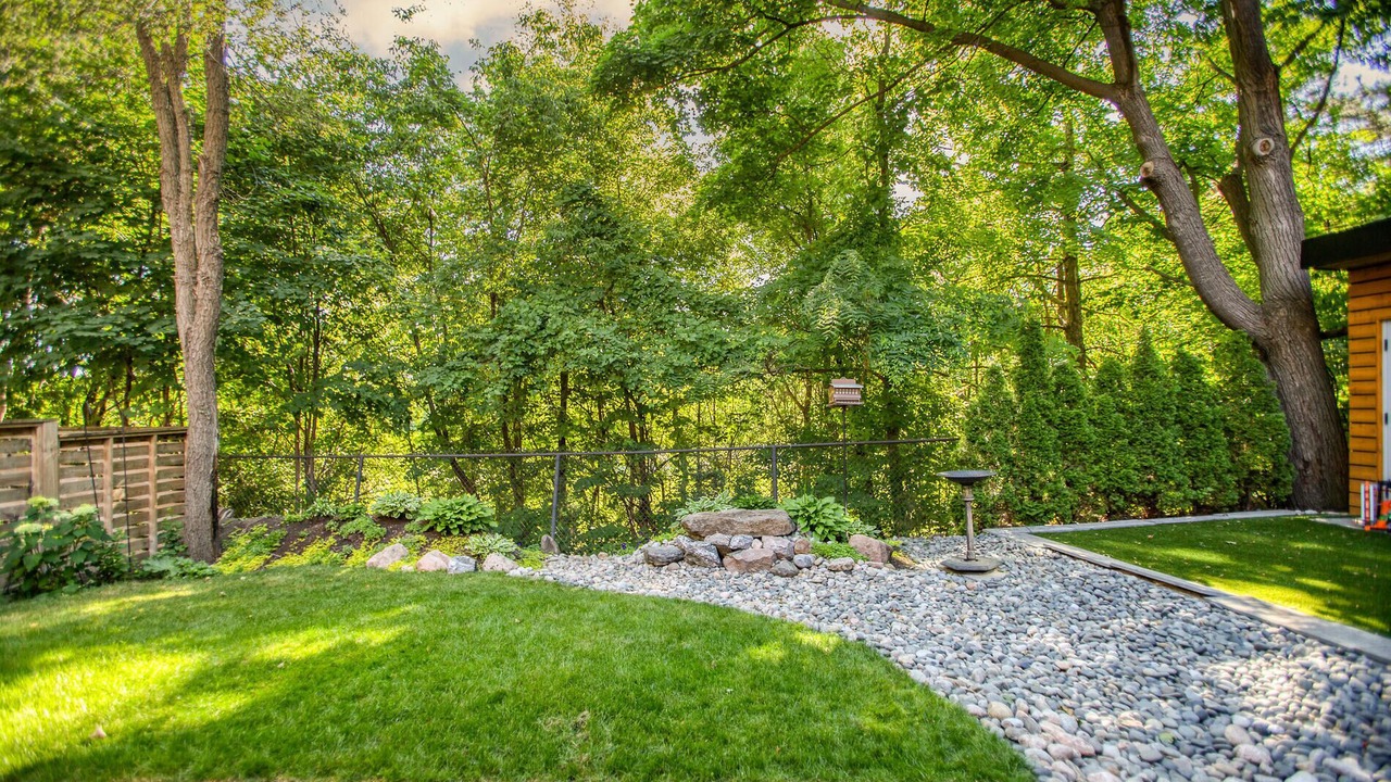 Photo of Outdoor in Lawrence Park South