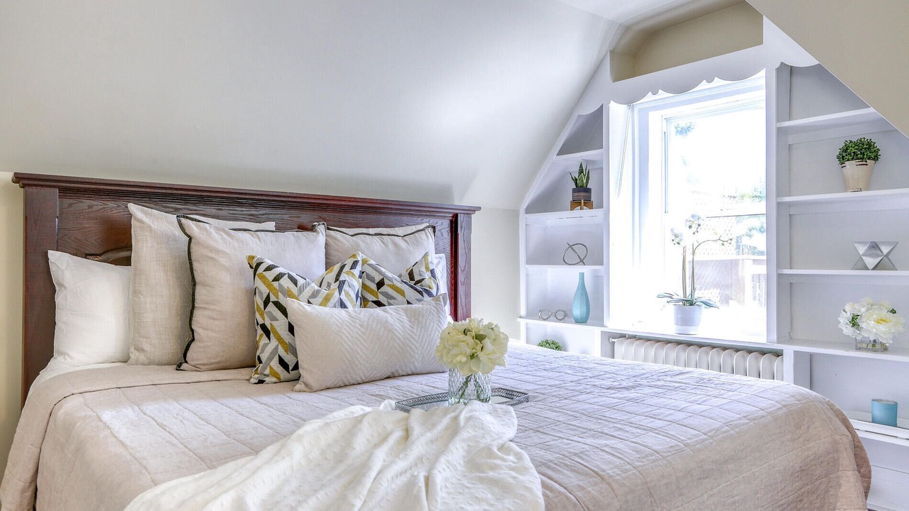 Photo of Bedroom in Lawrence Park South