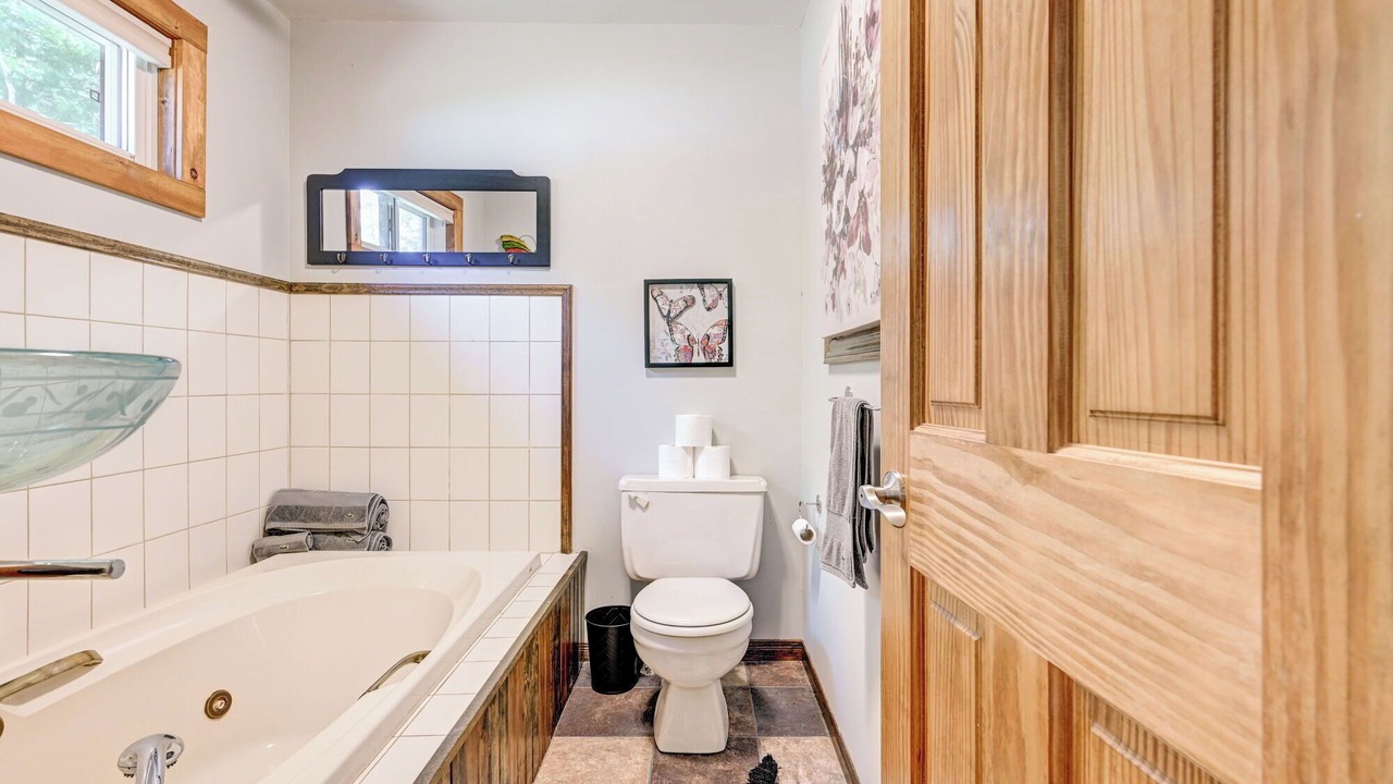 Photo of Bathroom in Trent Lakes