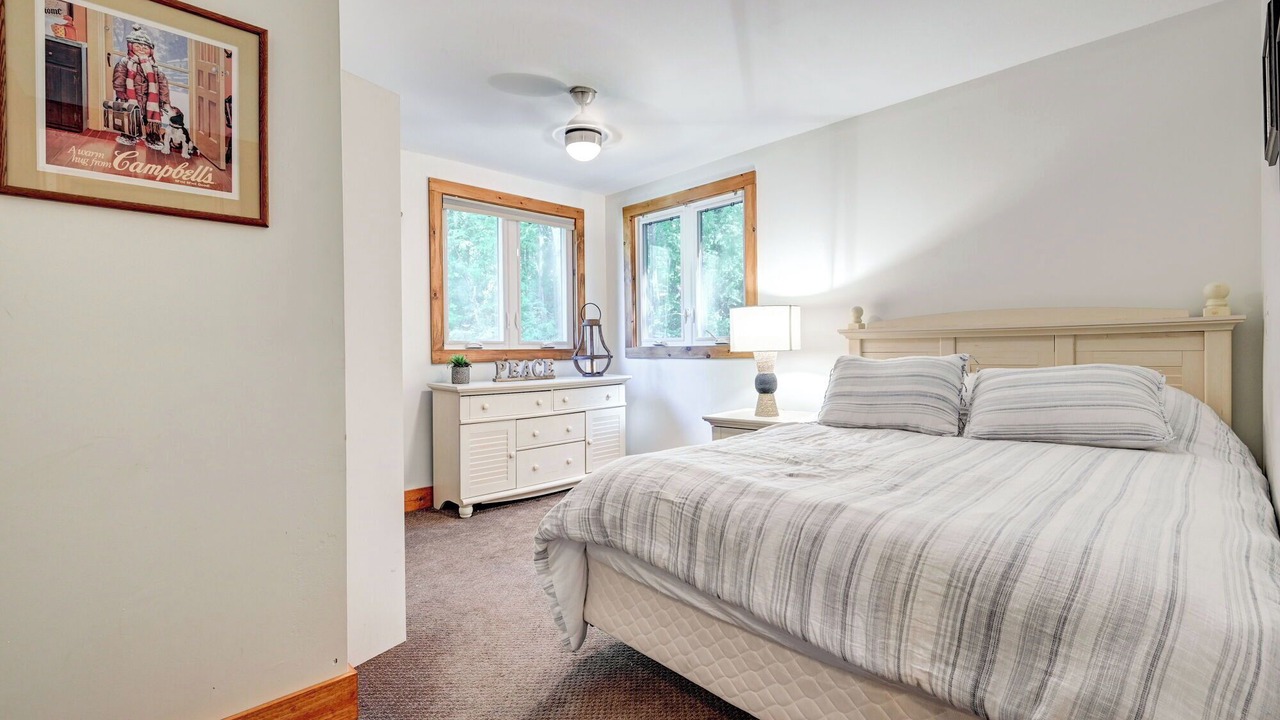 Photo of Bedroom in Trent Lakes