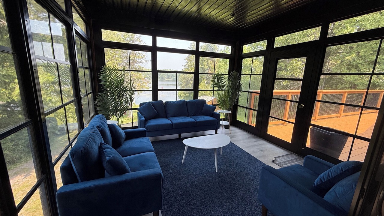 Photo of Livingroom in Omemee