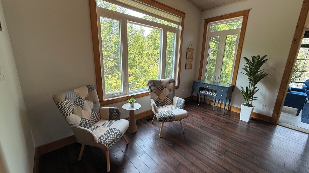 Photo of Livingroom in Omemee