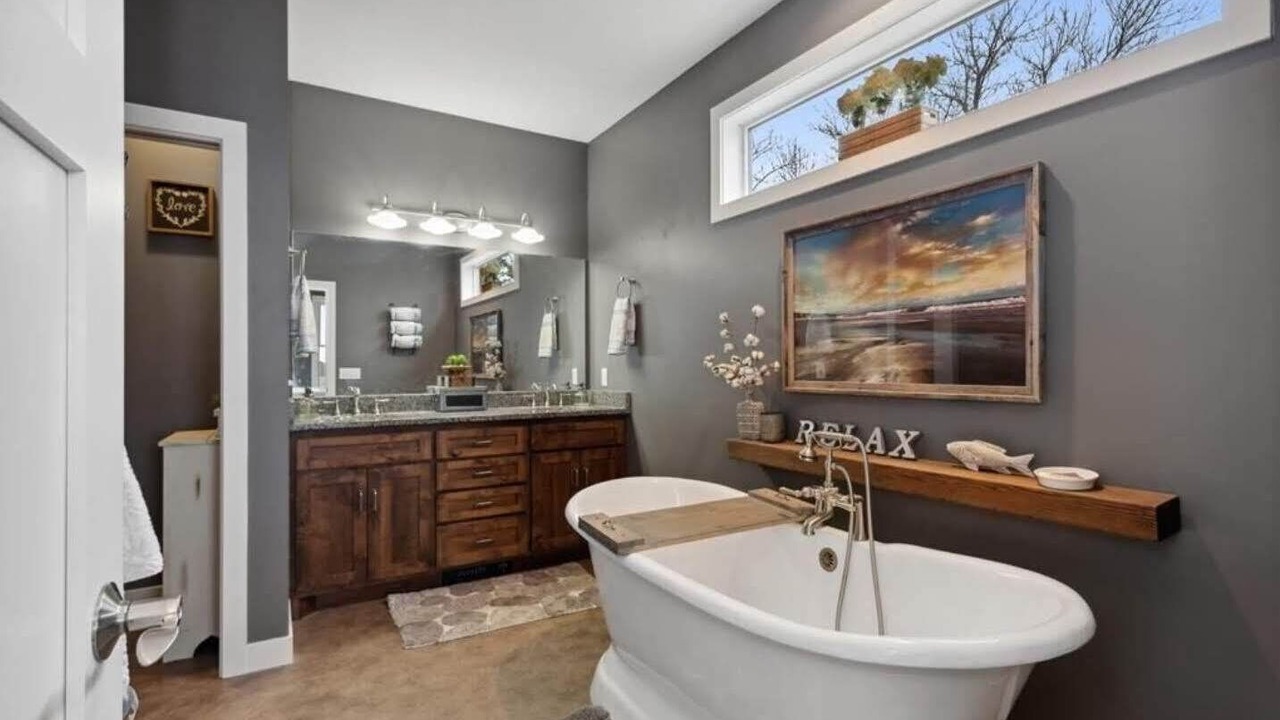 Photo of Bathroom in Grandy
