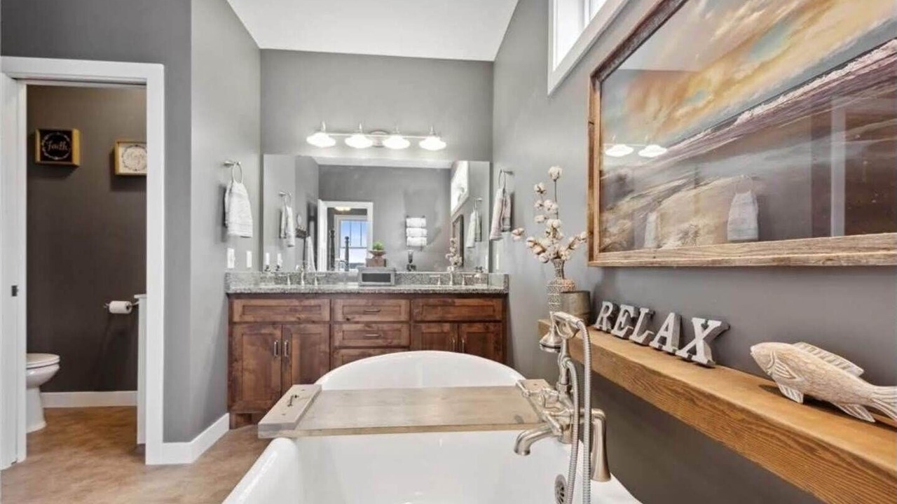 Photo of Bathroom in Grandy