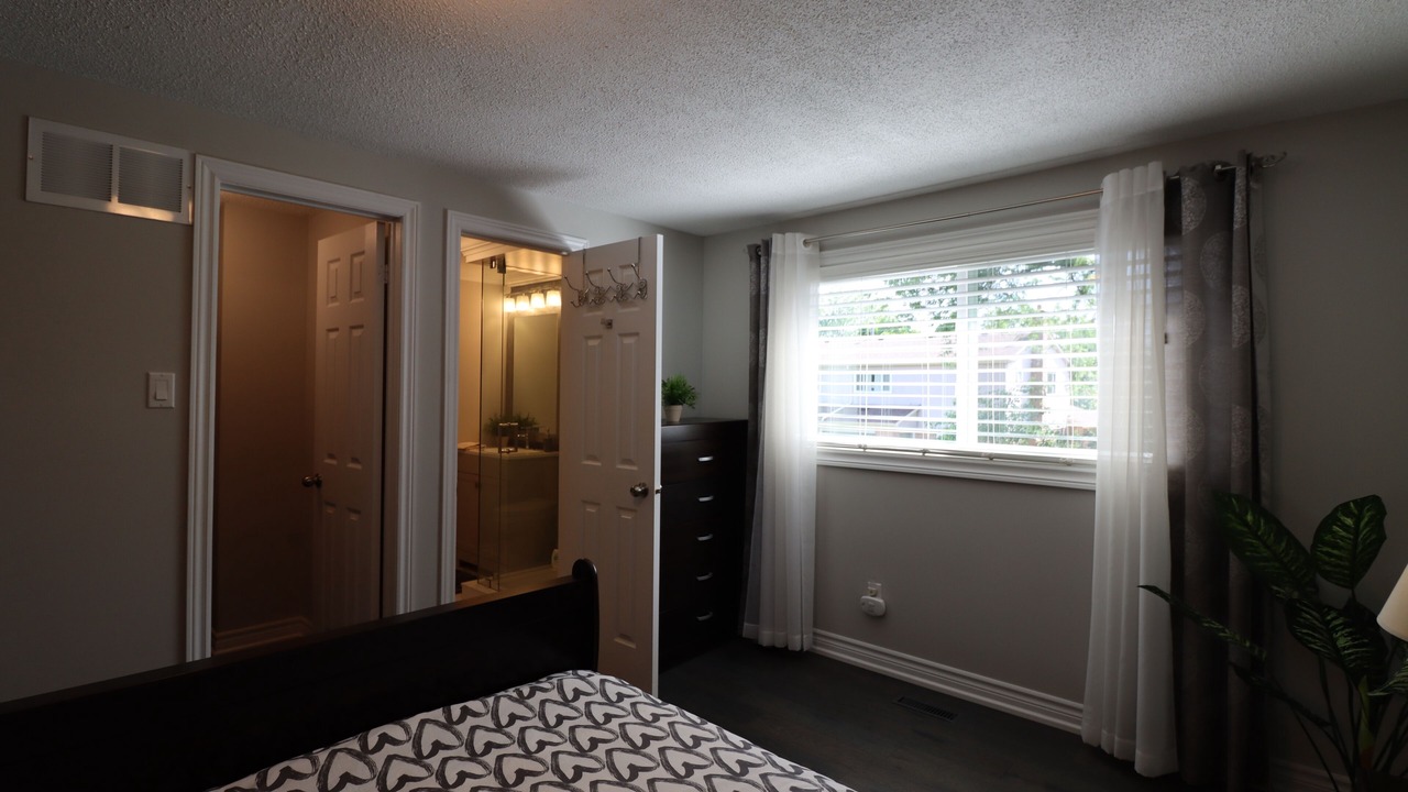Photo of Bedroom in Mississauga