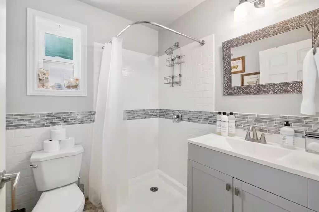 Photo of Bathroom in Campbellford