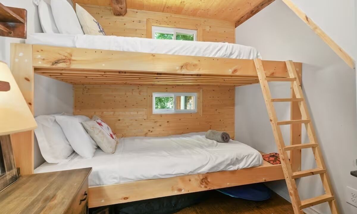 Photo of Bedroom in Campbellford