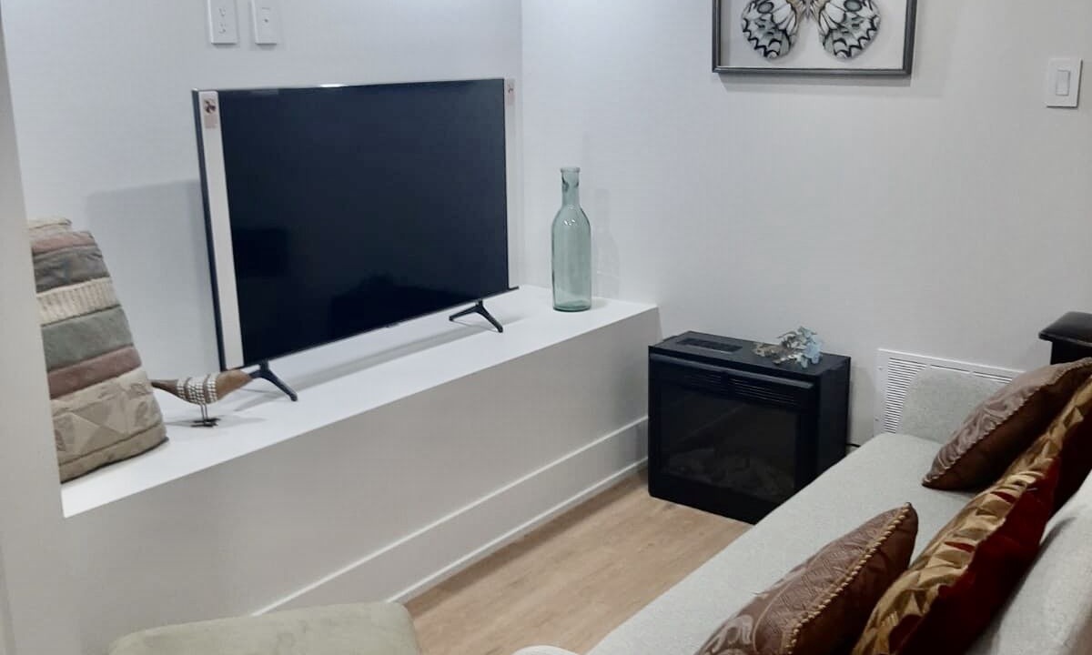 Photo of Livingroom in Old East York