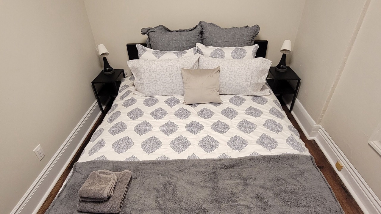 Photo of Bedroom in Riverdale