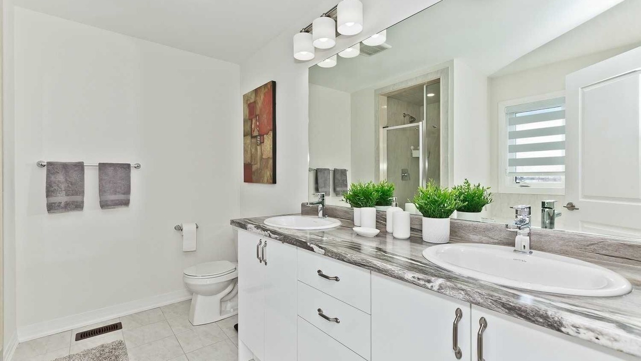 Photo of Bathroom in County of Brant