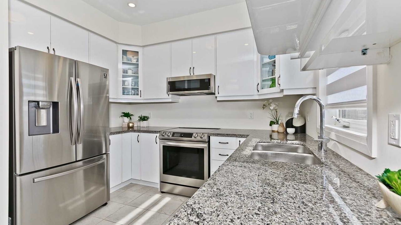 Photo of Kitchen in County of Brant