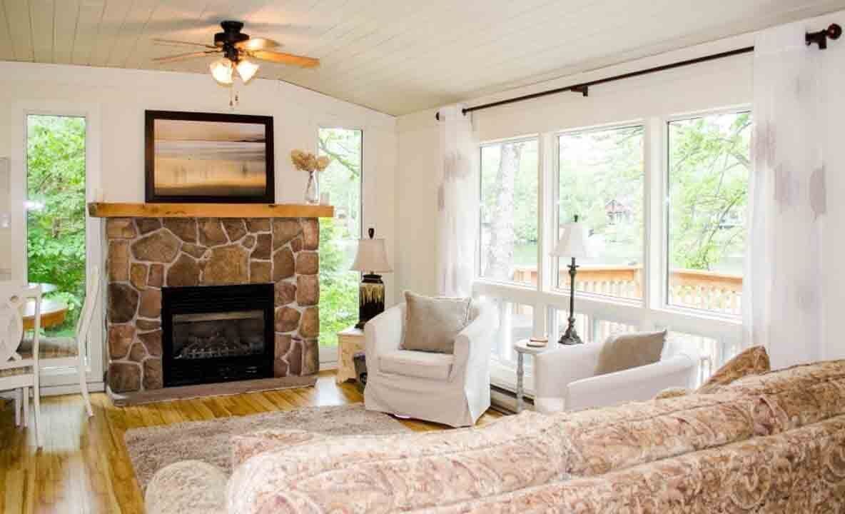 Photo of Livingroom in Trent Lakes