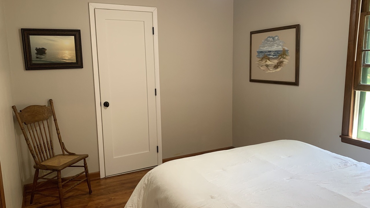 Photo of Bedroom in Walker