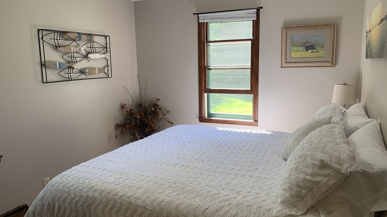 Photo of Bedroom in Walker