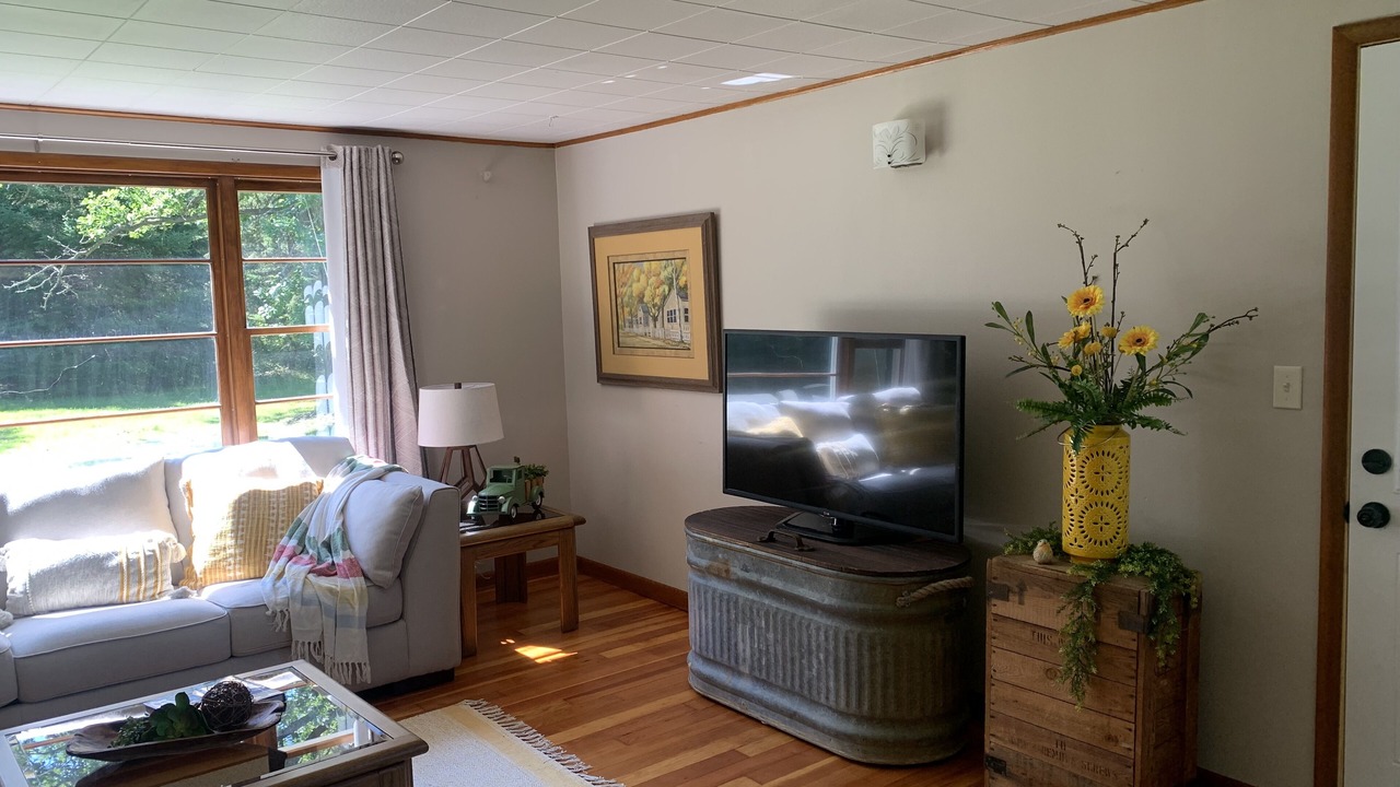 Photo of Livingroom in Walker