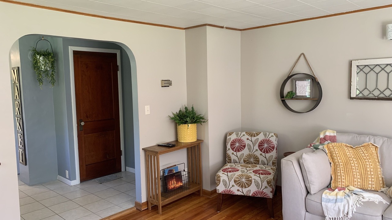 Photo of Livingroom in Walker