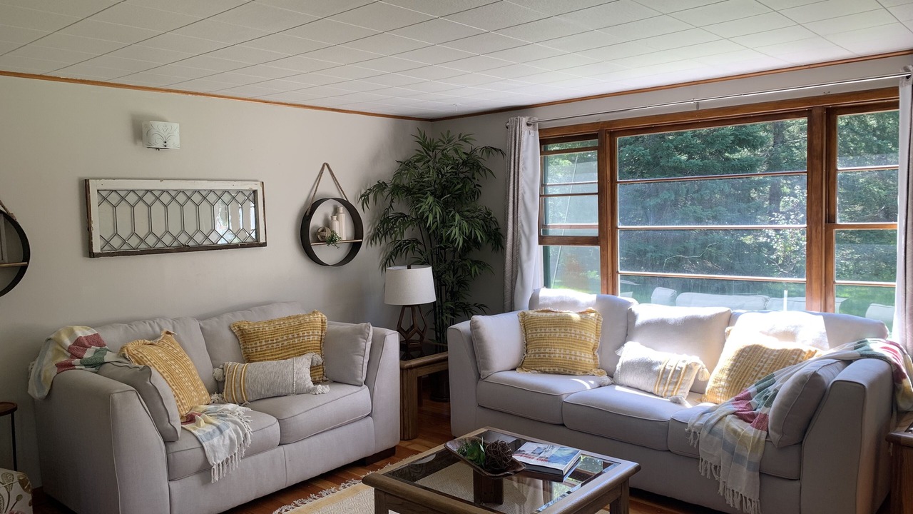 Photo of Livingroom in Walker