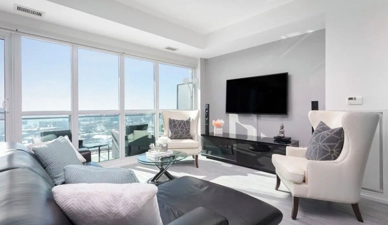 Photo of Livingroom in Humber Bay