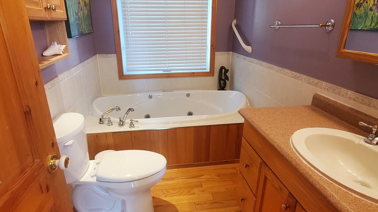 Photo of Bathroom in Lanark Highlands