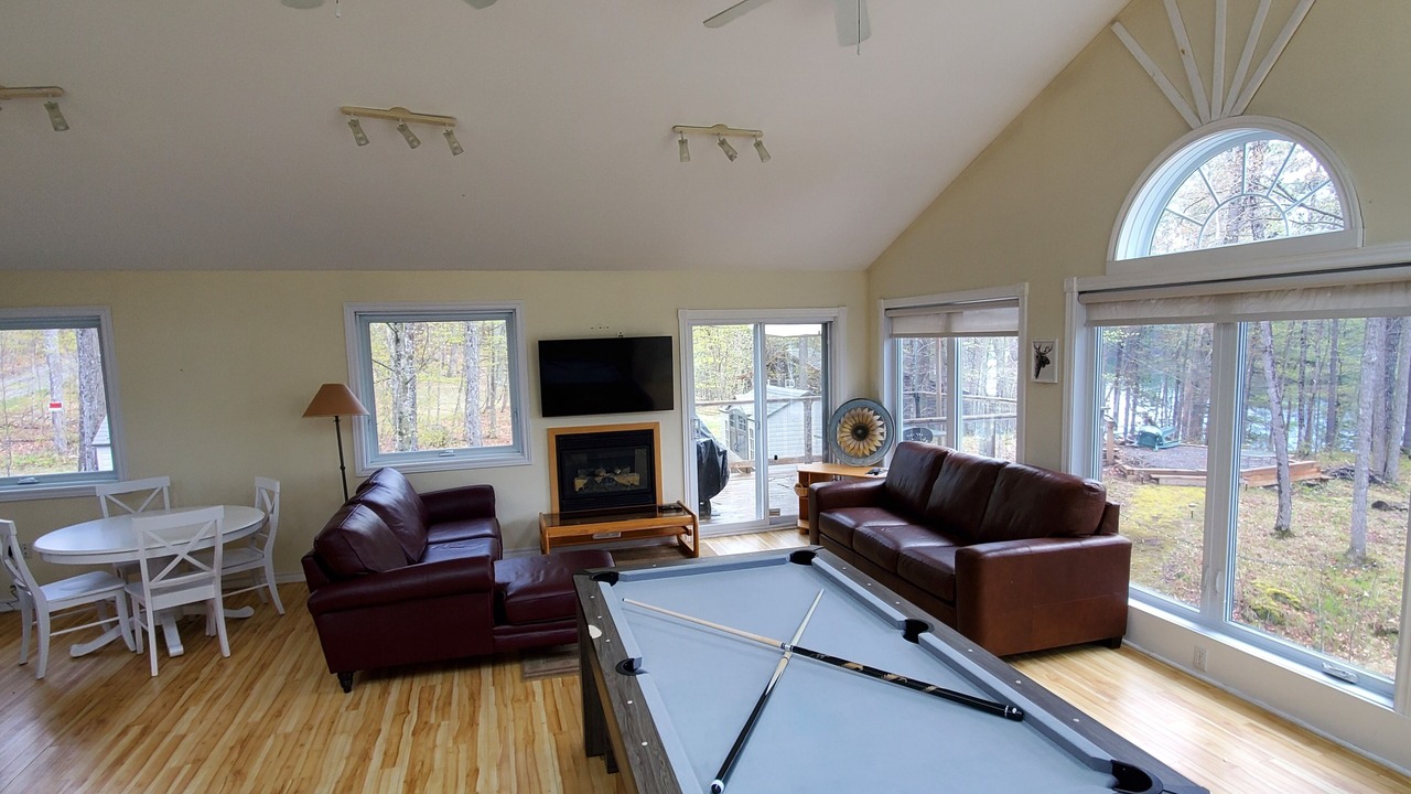 Photo of Livingroom in Lanark Highlands