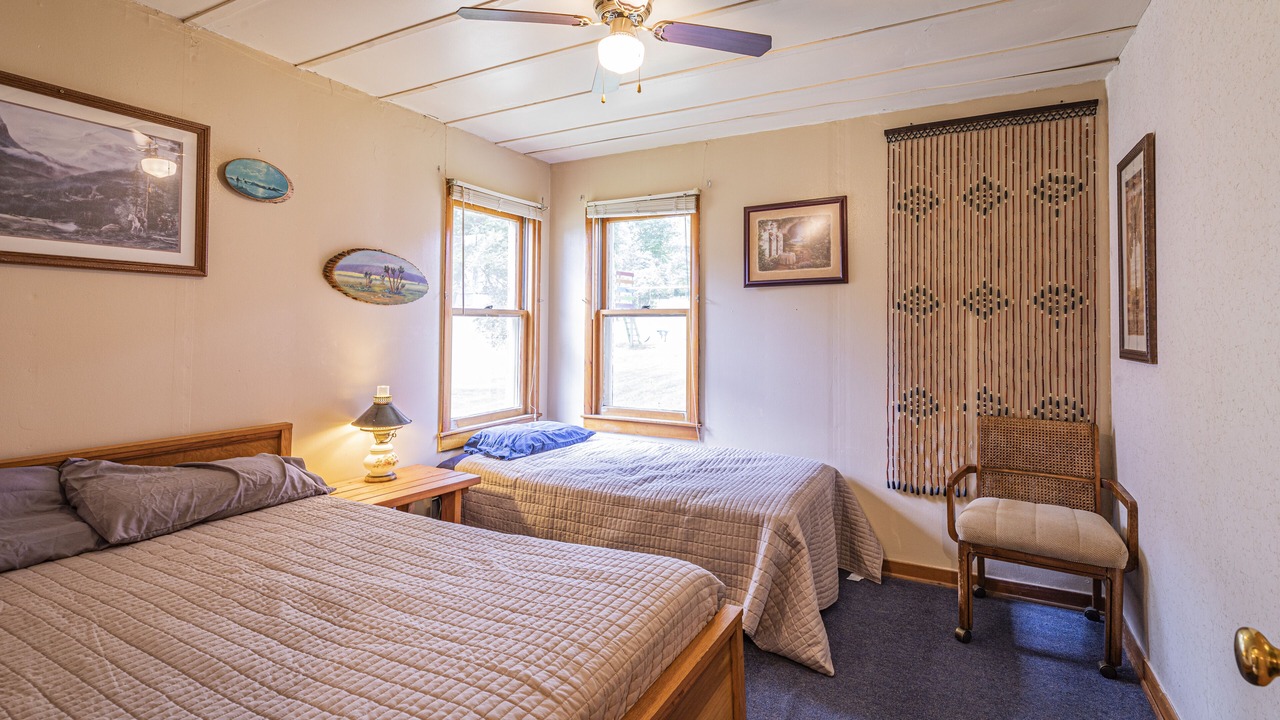 Photo of Bedroom in Walker