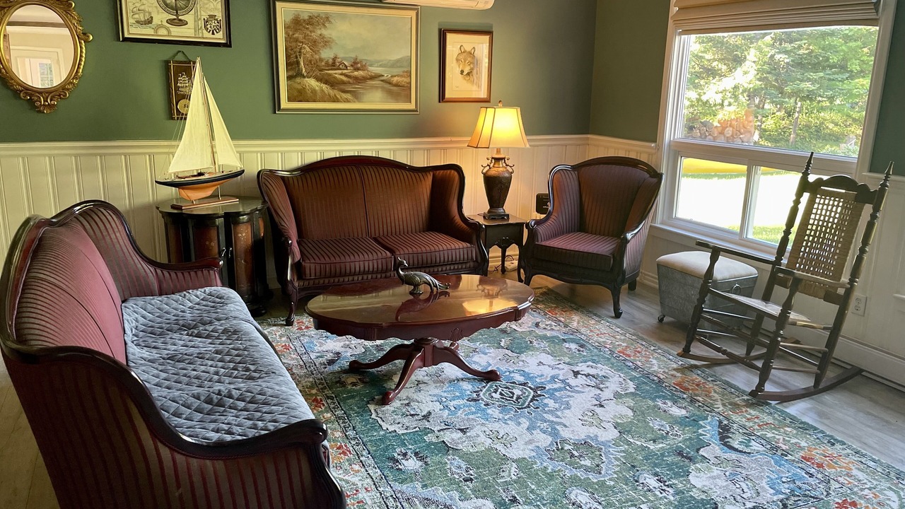 Photo of Livingroom in Bobcaygeon