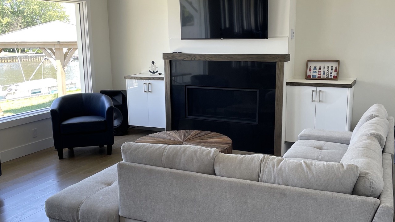 Photo of Livingroom in Long Point