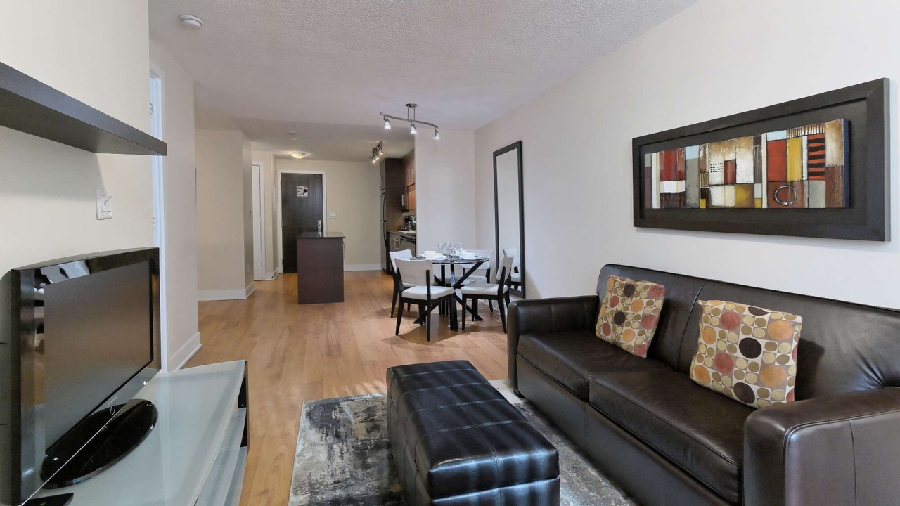 Photo of Livingroom in Toronto Entertainment District