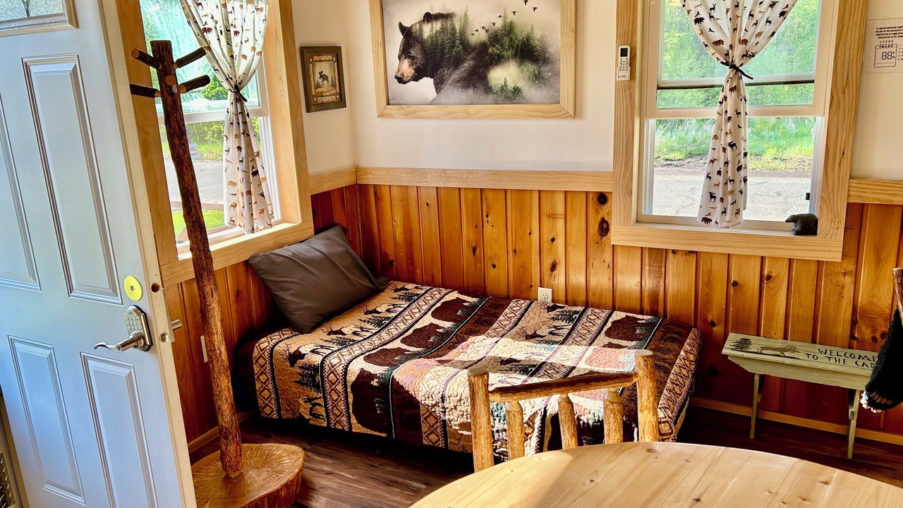 Photo of Bedroom in Federal Dam