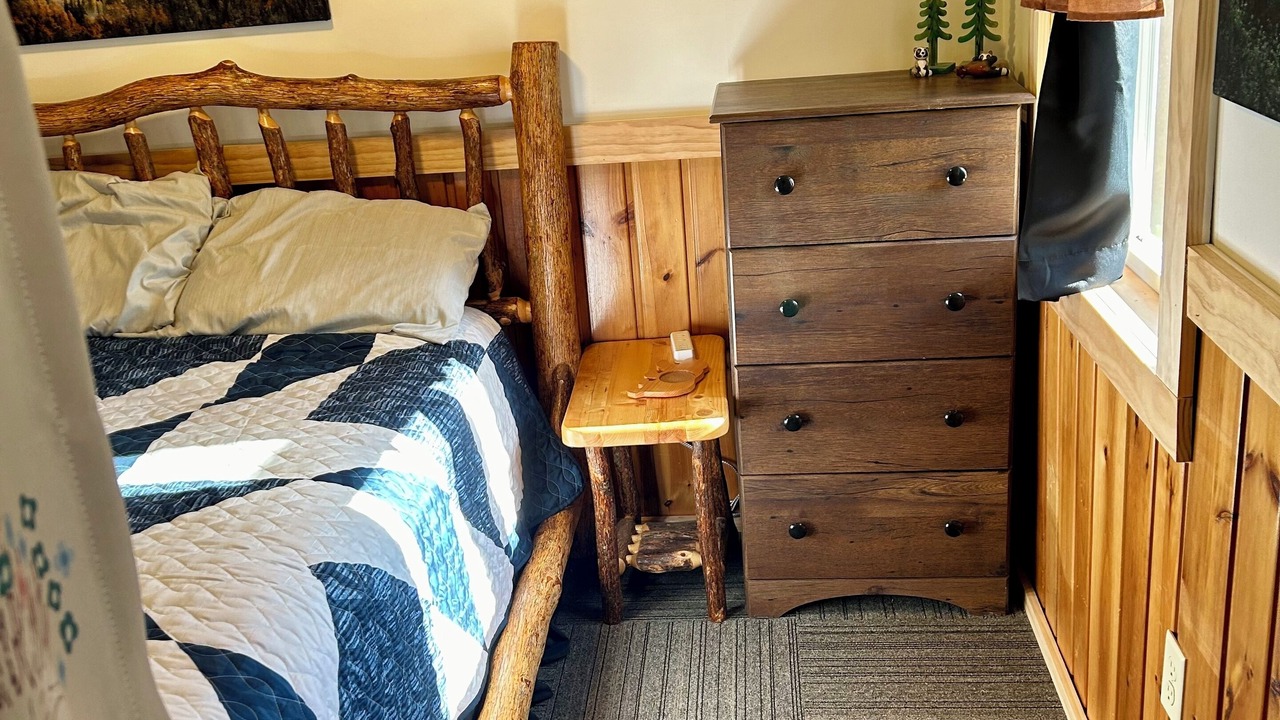 Photo of Bedroom in Federal Dam