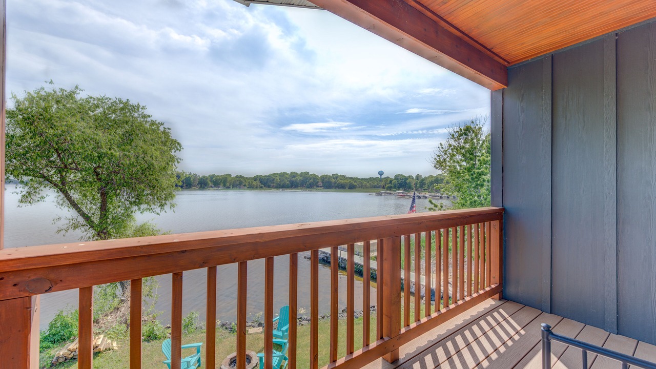 Photo of Patio Balcony in Lindstrom